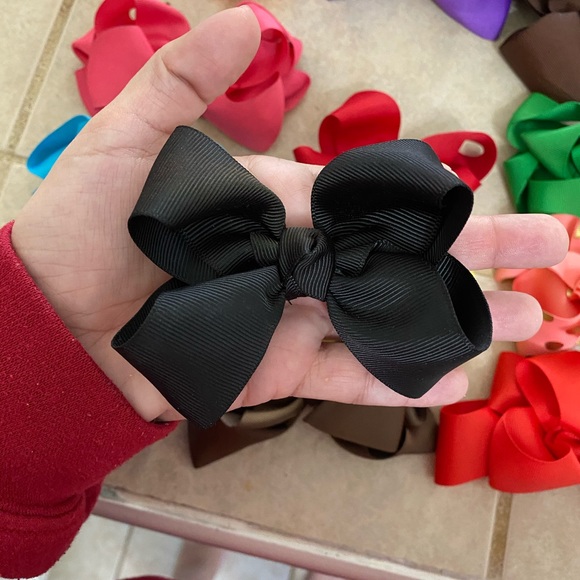 Lots of Bows (44 in total) - Picture 3 of 16